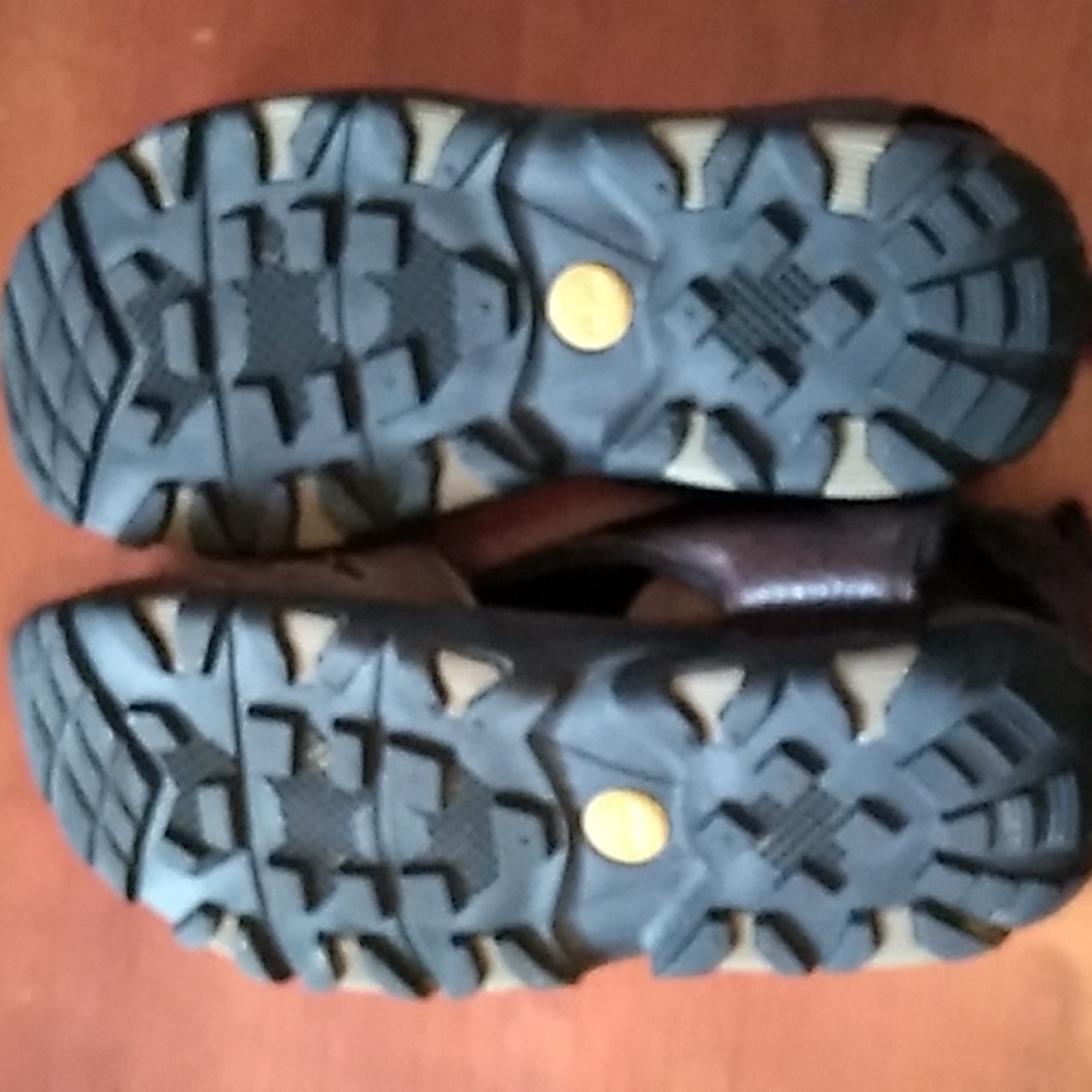 Shoes - Picture 5 of 5